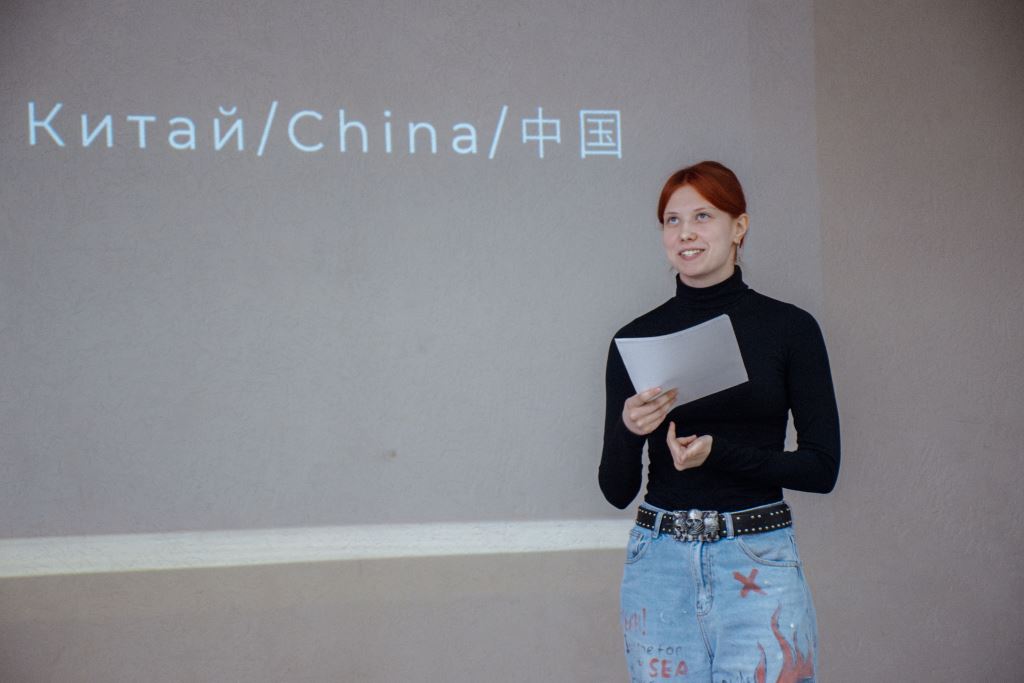 DSC 01056519 26